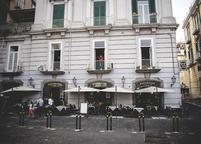 Le 4 Stagioni Dante's Suites H Centro